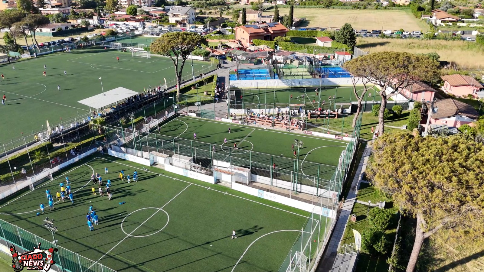 Clamoroso colpo alla Totti Soccer School: furto in pieno giorno, danni per 15mila euro