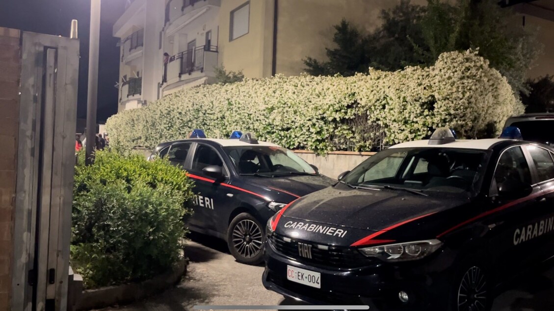 Donna rinvenuta senza vita nella vasca da bagno della propria abitazione