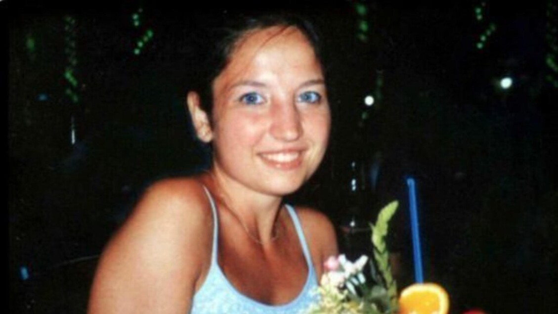 Indagini in corso a casa Poggi: tra intonaco e tracce di sangue