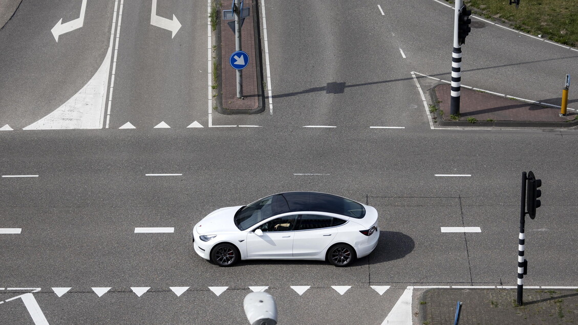 Tesla riduce ulteriormente la sua quota di mercato in Europa, -52,6% ad aprile