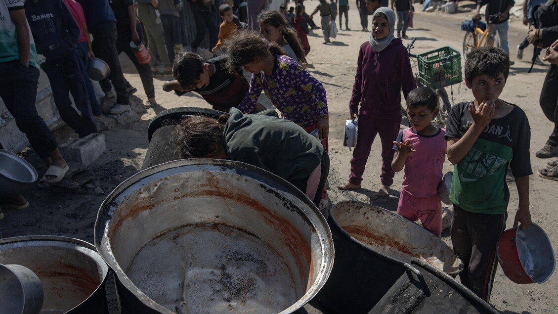 Attacchi aerei israeliani su Gaza: 54 vittime in sole 24 ore