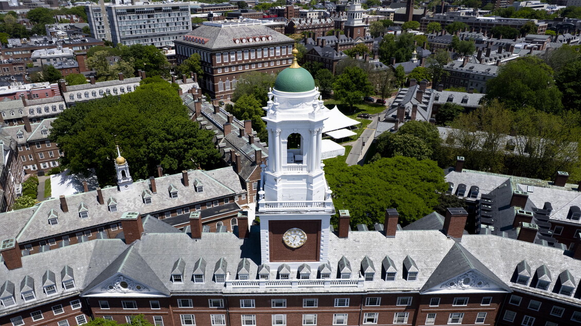 Harvard presenta ricorso legale contro il divieto di Trump per studenti stranieri