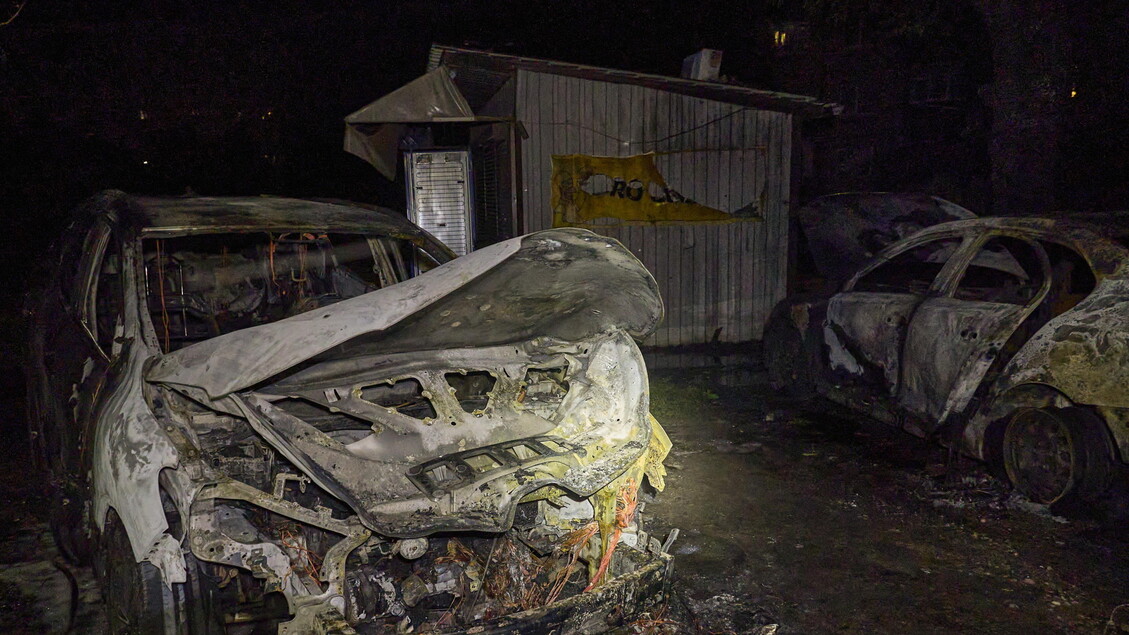 Raid notturni delle forze russe in Ucraina causano la morte di almeno 5 persone