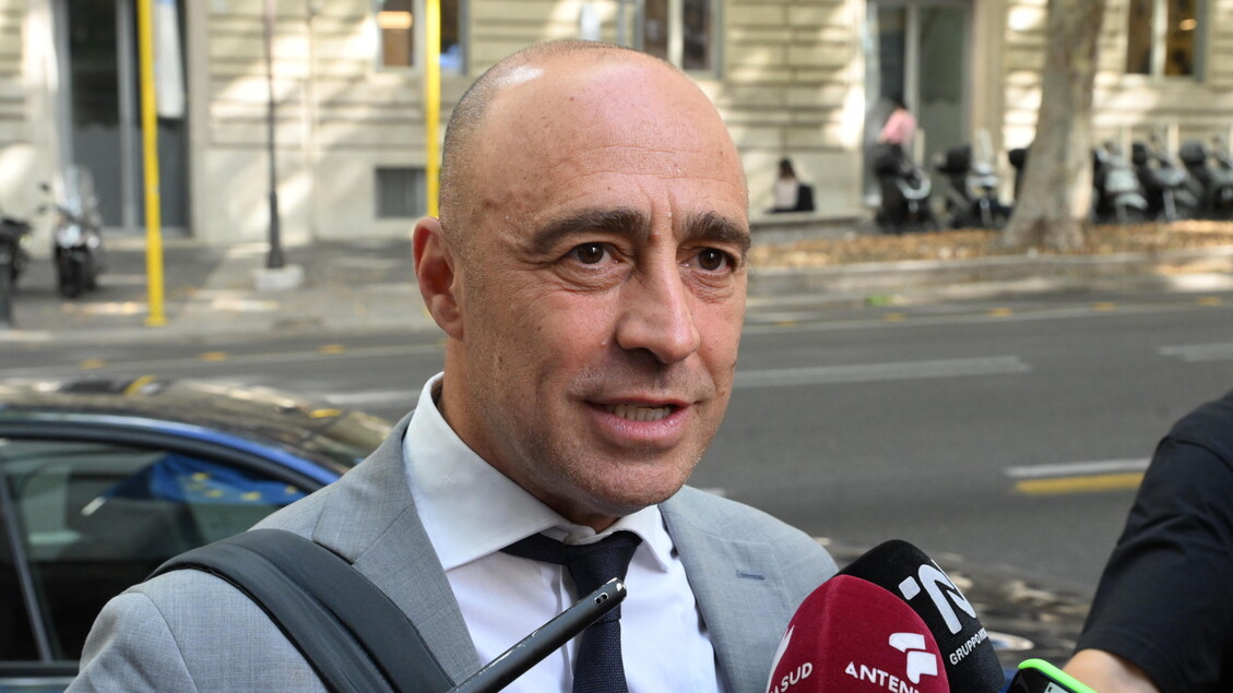 Il sindaco di Taranto rassegna le dimissioni dopo le contestazioni delle associazioni