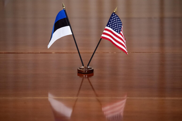 Il Pentagono riduce il supporto militare per i Paesi Baltici in Europa