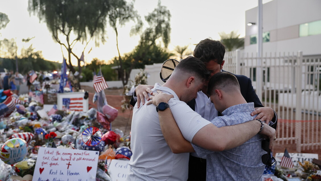 Phoenix si prepara per il funerale di Kirk, un evento che promette emozioni forti