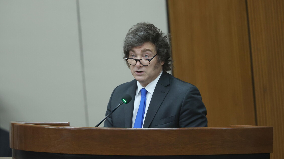 Il Senato argentino boccia le obiezioni di Milei riguardo a sanità e università