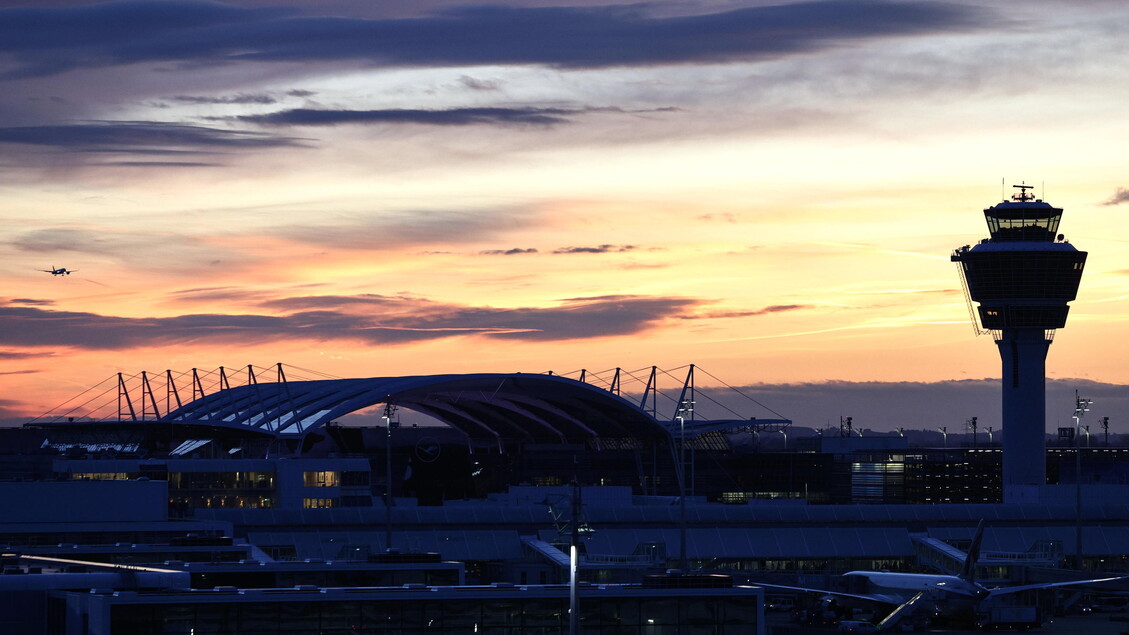 Chiusura dell’aeroporto di Monaco per la presenza di droni non identificati