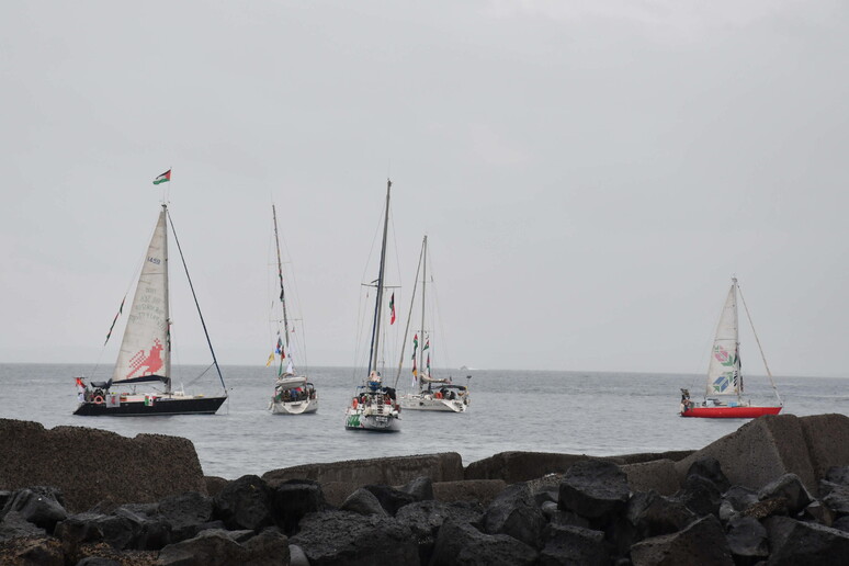 La nuova Flotilla denuncia: ‘Siamo stati aggrediti in mare da Israele’