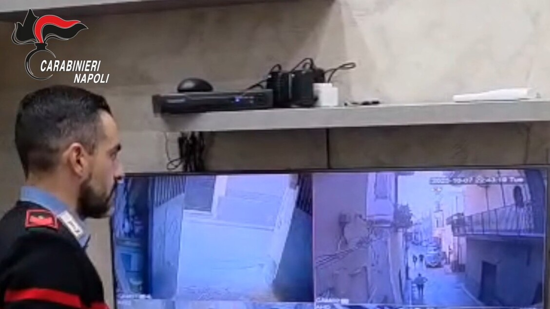 Operazione antidroga dei carabinieri nel Parco Verde di Caivano