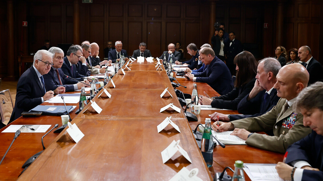 L’Italia si prepara a inviare militari a Gaza, ricevendo supporto da Pd e M5s