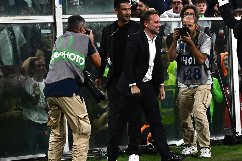 Calcio: Cardinale afferma di reinvestire nel Milan e non trattenere fondi personali