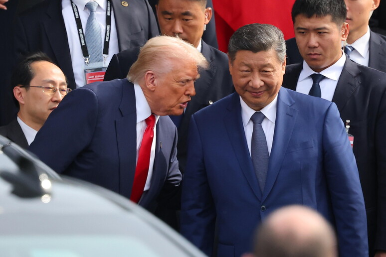 Xi annuncia un accordo commerciale con Trump dopo lunghe trattative