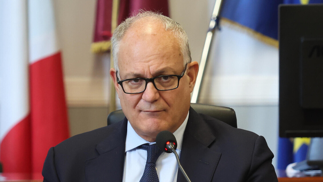 Minacce al sindaco Gualtieri sui social: operazione di polizia alle porte di Roma