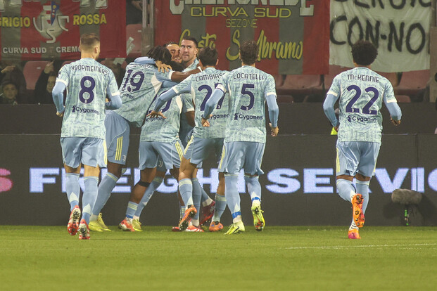 Buon esordio per Spalletti: la Juventus vince 2-1 a Cremona, il Como ferma il Napoli