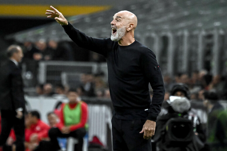 Fiorentina: Pioli in procinto di lasciare, Vanoli favorito per la successione
