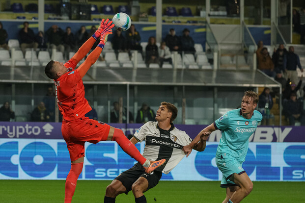 Castro guida il Bologna alla vittoria nel derby contro il Parma