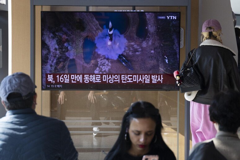 Corea del Nord: lancio di un missile balistico da Seul provoca preoccupazione